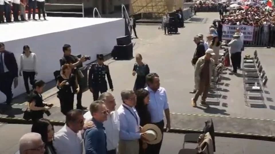 Plana mayor de Morena da la espalda a Sheinbaum por tomarse fotos con Andy