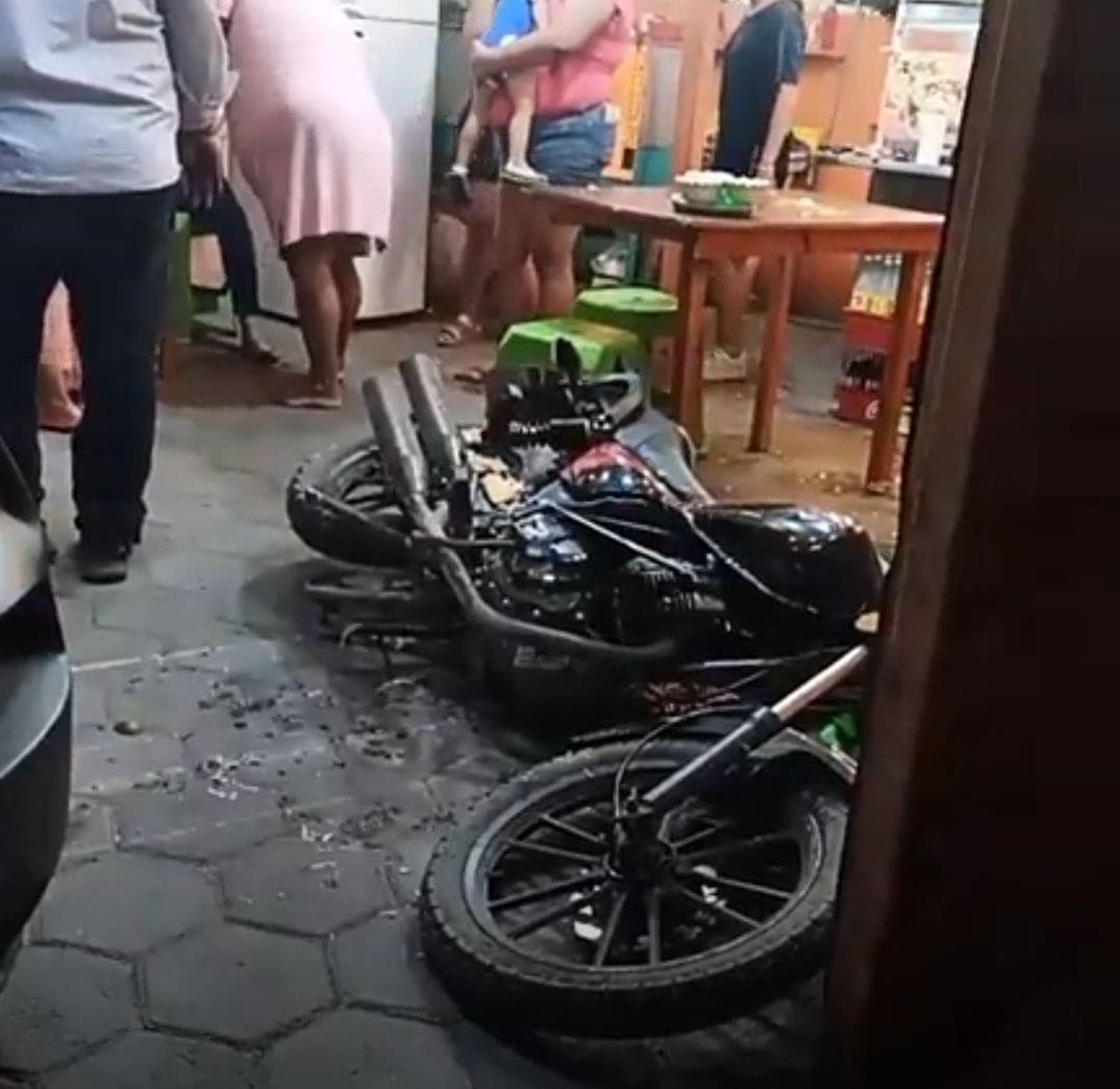 Atropellan a menor de dos años en una taquería