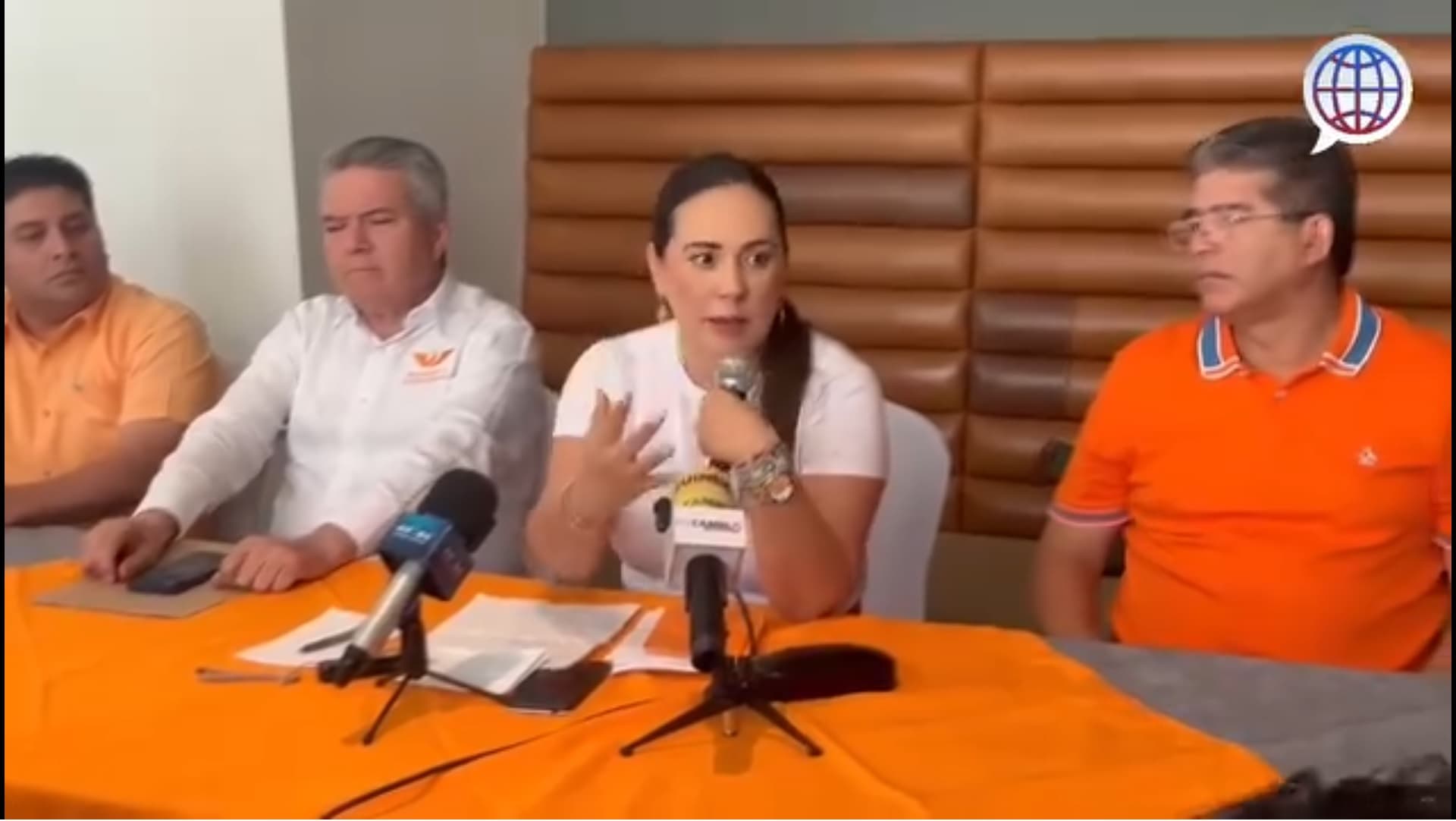 Alcaldes de MC firmaron respaldo a May para cuidar el presupuesto