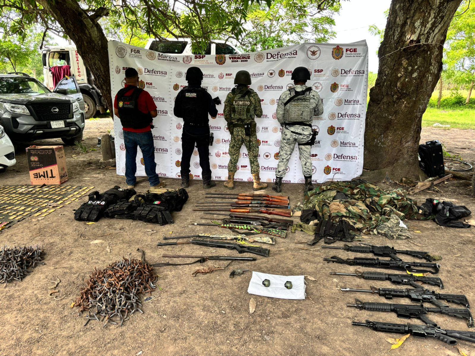 Aseguran armamento, granadas y vehículos en Veracruz