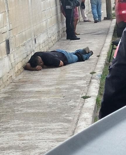 Asesinan de 7 balazos a sujeto en la "Miguel Hidalgo"