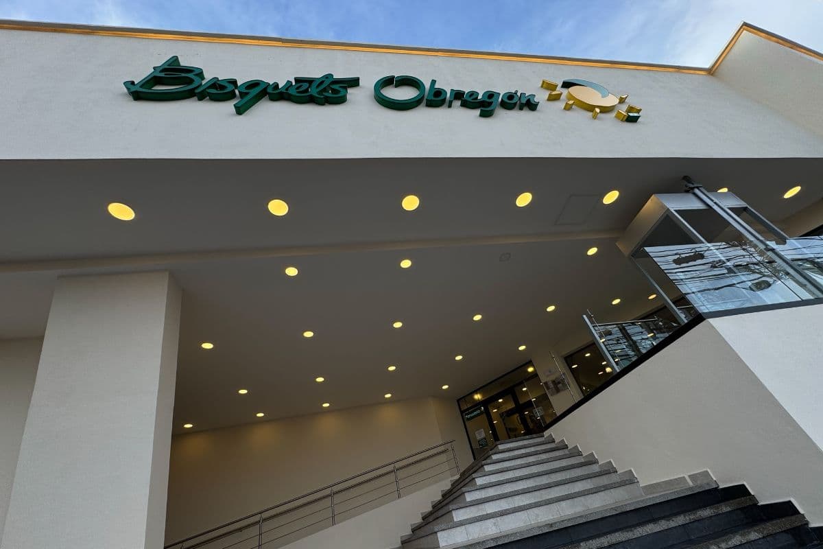 Encuentran sin vida a un hombre en un horno en sucursal de Bisquets Obregón