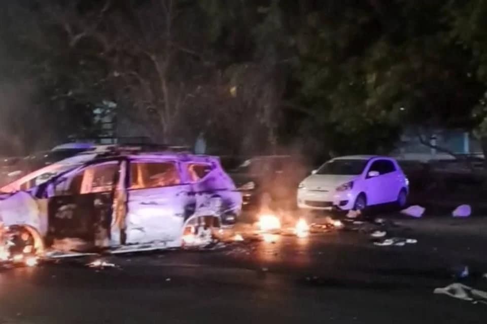 Realizan narcobloqueos en Sinaloa