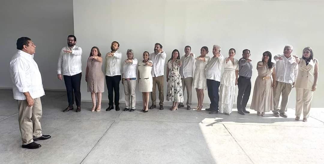 Toma protesta Javier May a gabinete