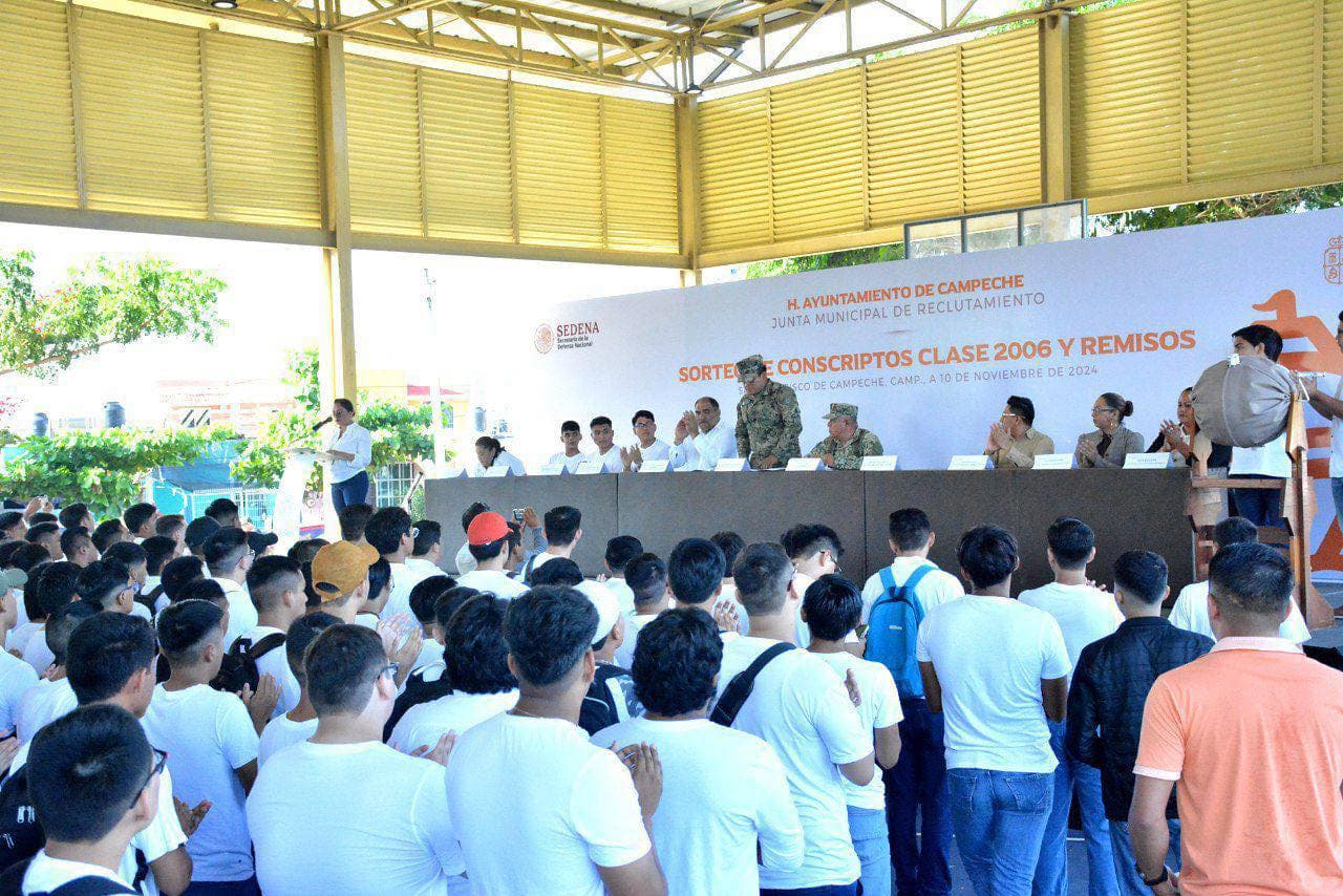Más de dos mil jóvenes participan en el sorteo del SMN en Campeche