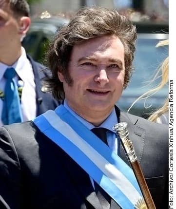 Anuncia Milei bajada de impuestos ¡del 90 por ciento!