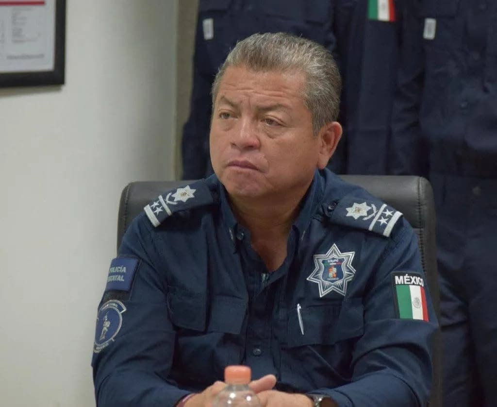 Renuncia Comisionado de la SSPC