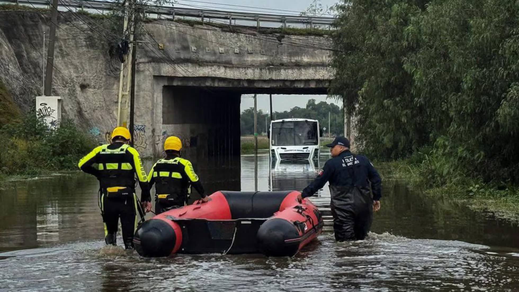 Sube a 48 víctimas mortales por inundaciones