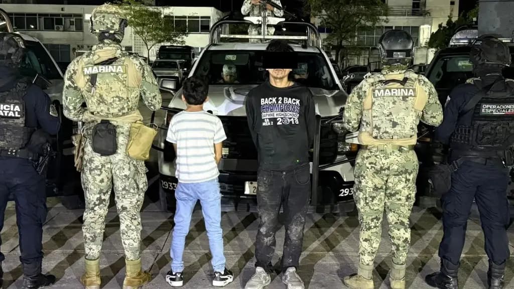 Detienen en Tabasco a niño sicario” y “El Chuncho”