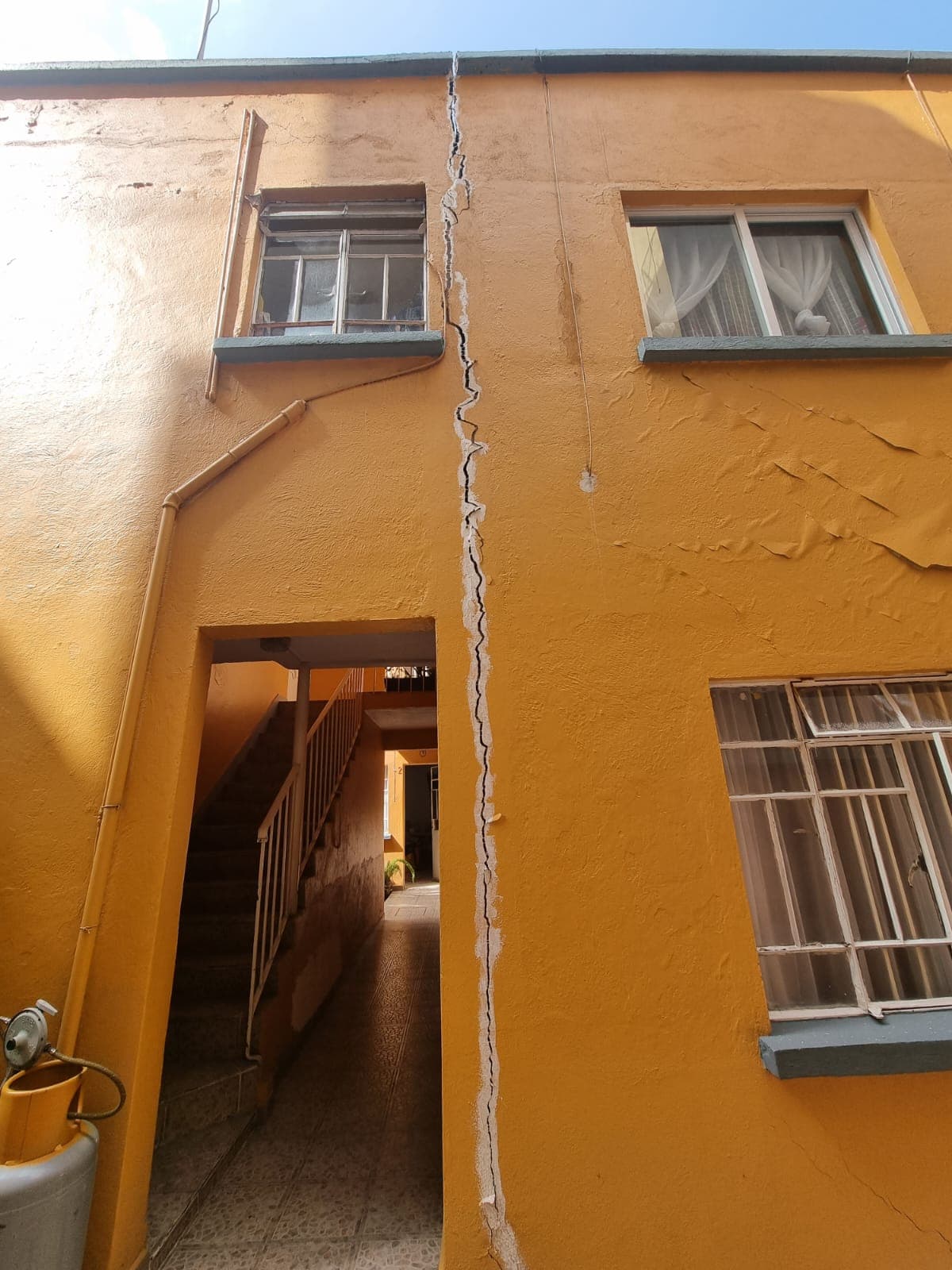 Microsismos trepidatorios causan daños materiales en tres alcaldías de CdMx