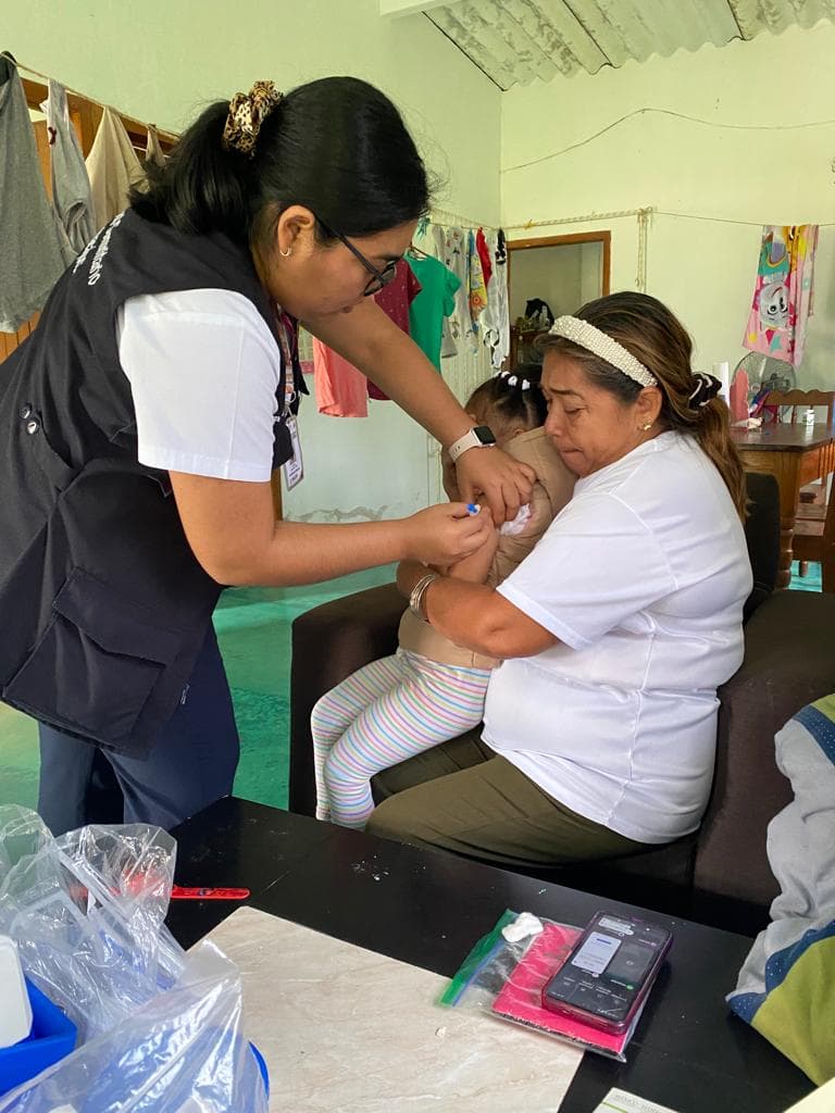 Llama Salud a vacunarse contra Covid-19 e Influenza