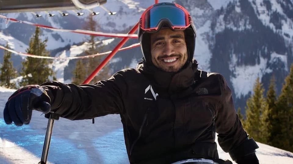 Mexicano Arly Velásquez gana tres medallas de oro en para esquí alpino