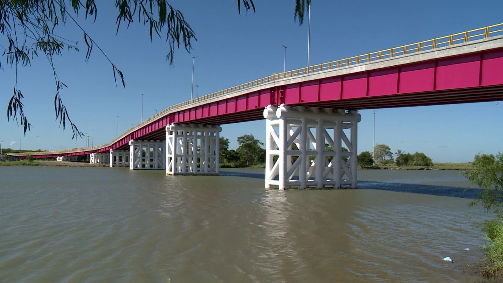¿Qué produce Quintín, para que tenga puente?