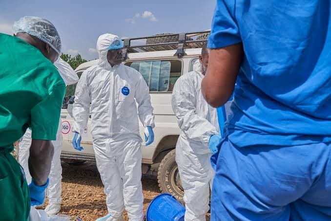 Médico estadounidense se contagia de Ébola