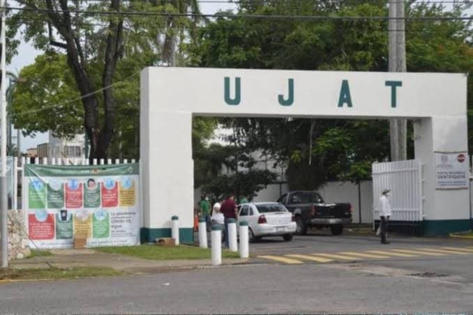 Abre UJAT 1,700 espacios para rechazados