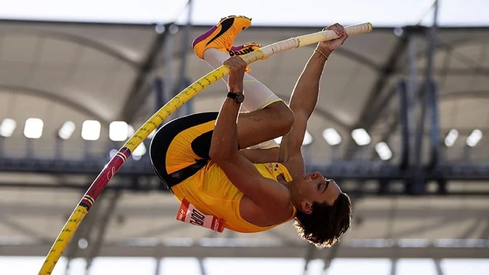 Duplantis rompe una vez más récord mundial de salto con garrocha
