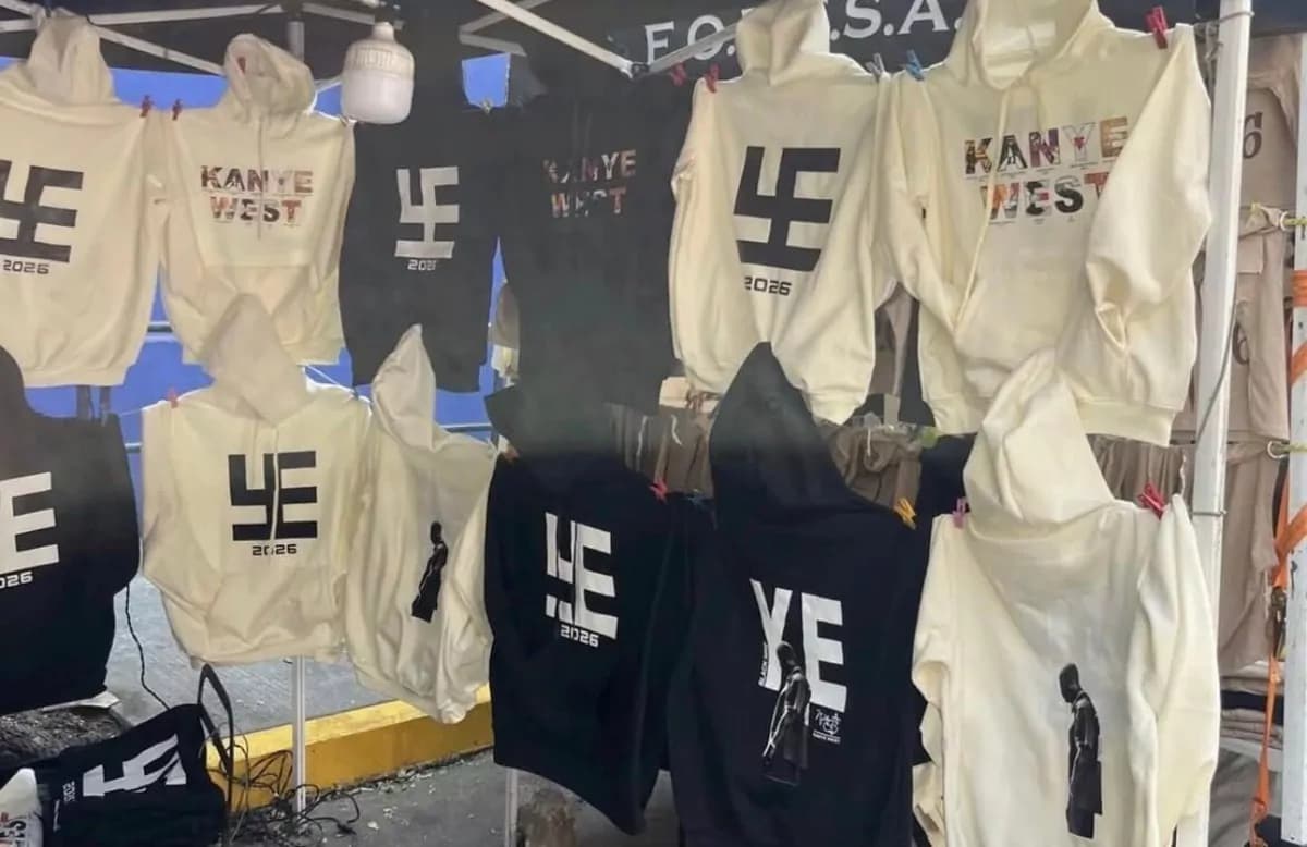 Condena Israel mercancía nazi de Kanye West en concierto en México
