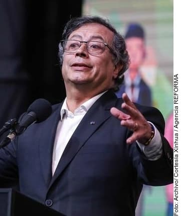 Ordena Petro bombardear a guerrilla ex FARC