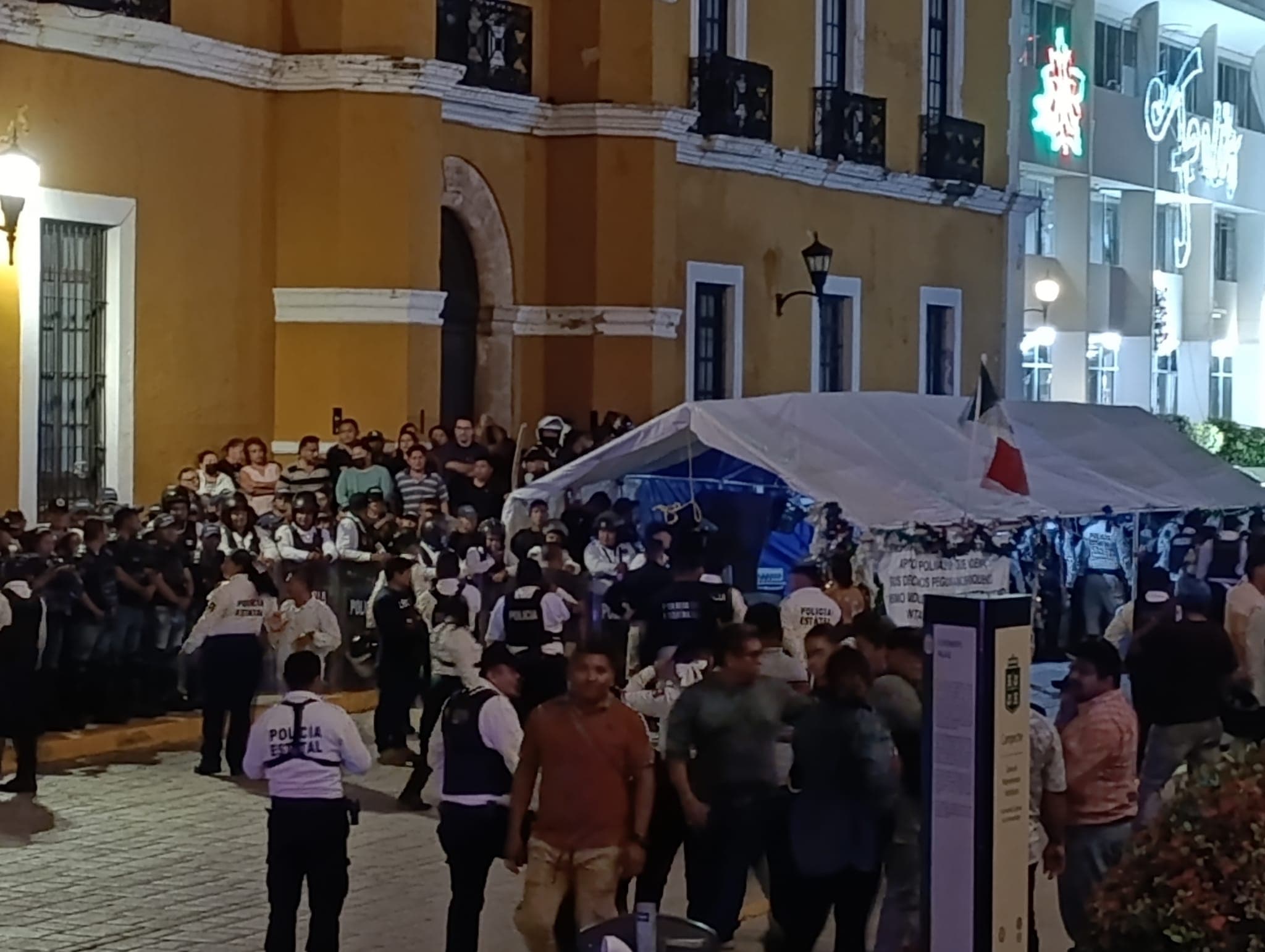 Policías despedidos no serán atendidos en Congreso de Campeche