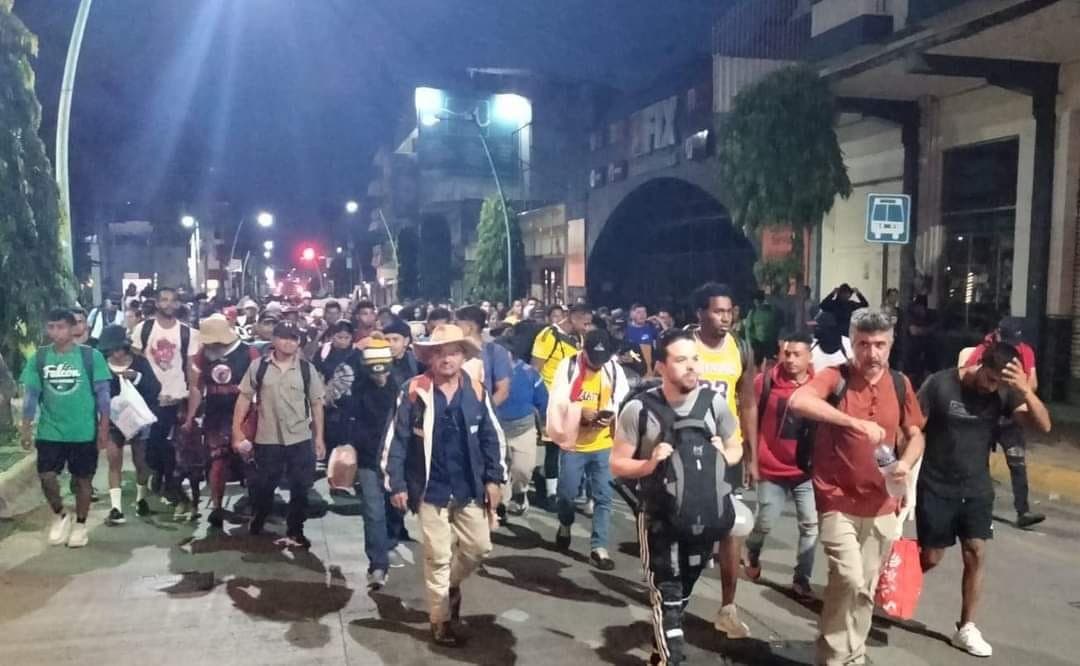Enésima caravana de migrantes parten de Tapachula