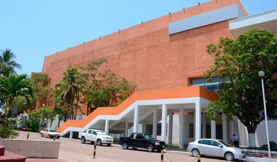 Ven con buenos ojos "manita de gato" al Convenciones