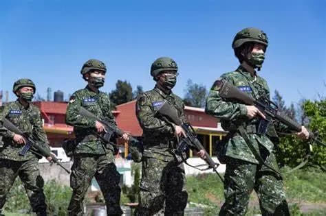Taiwán despliega fuerzas armadas en su territorio