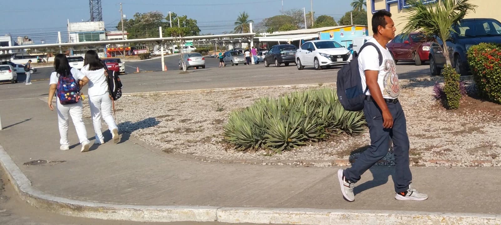 Tabasqueños no se protegen del sol