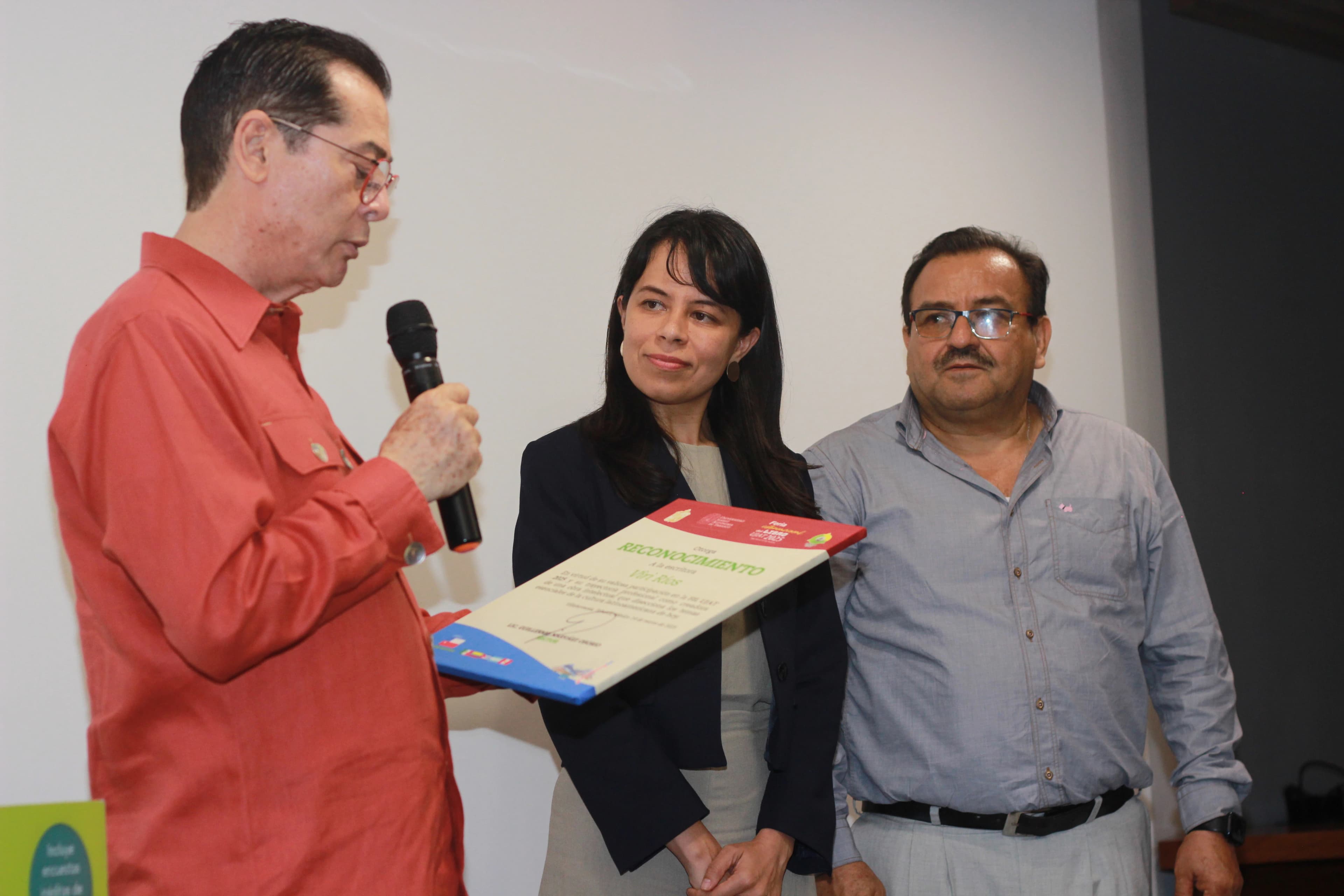 #FILUJAT2025: Viri Ríos se lanza contra mitos de la meritocracia y clasismo