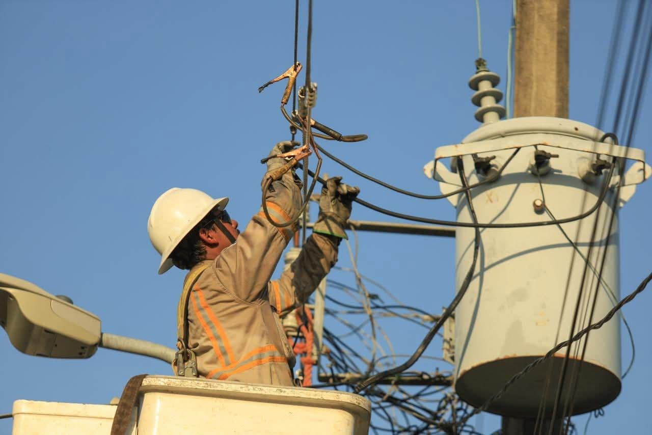Reportan 93% de avance en modernización de red eléctrica en Tabasco