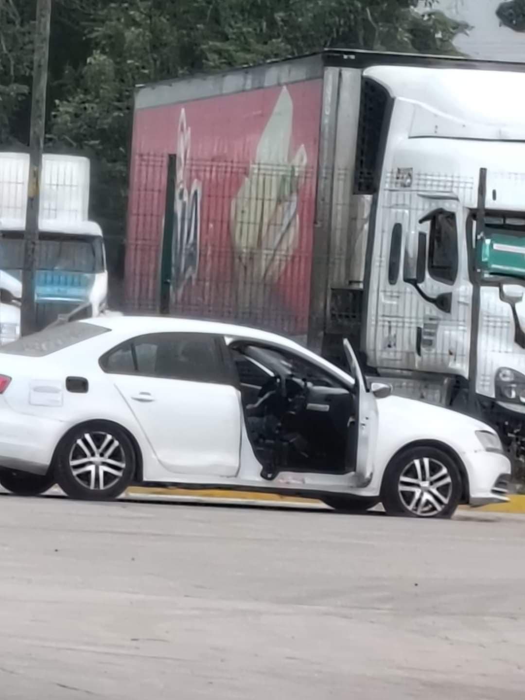 Investigan agresión contra agentes de FGE