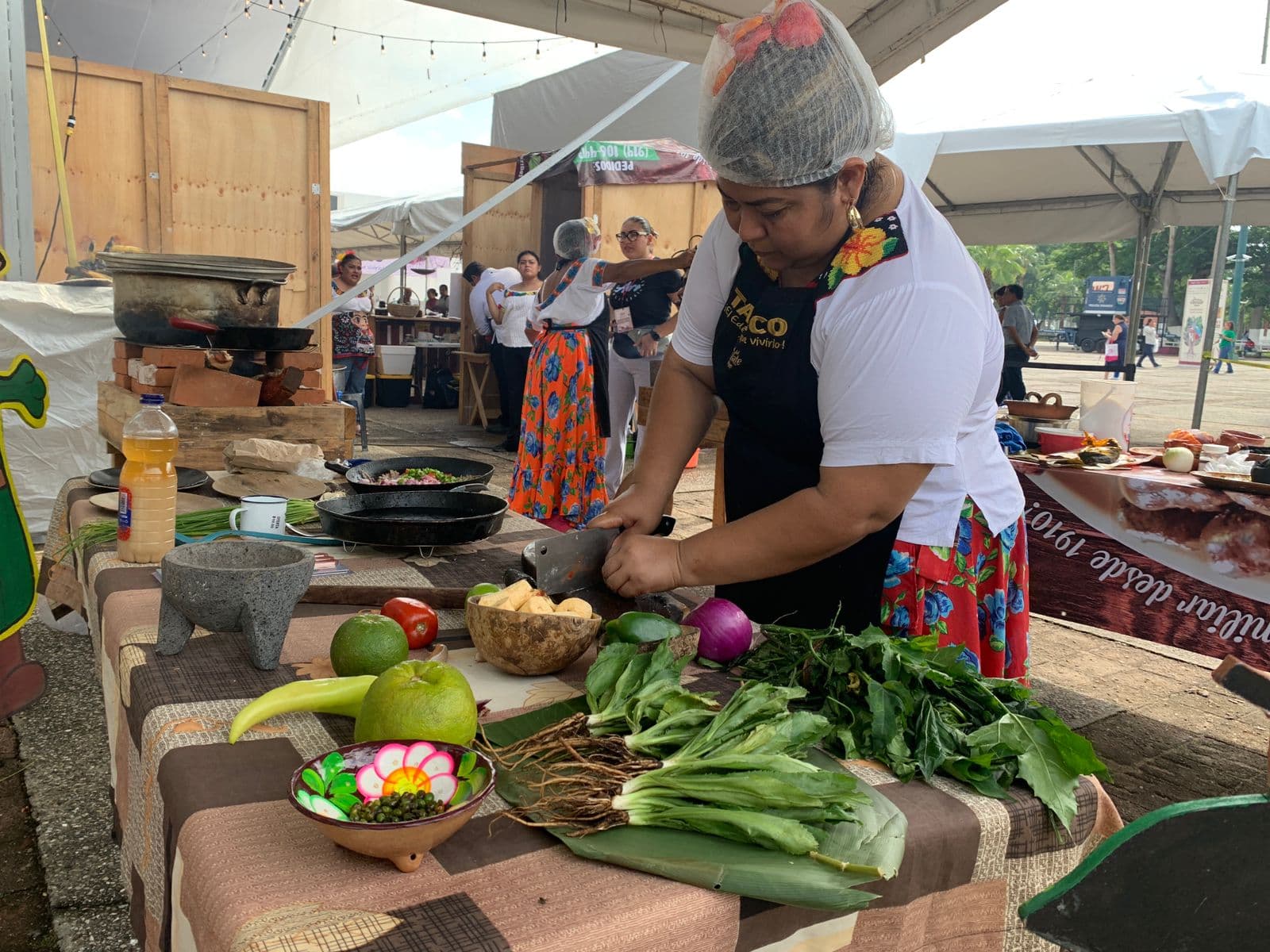 Cocinan premio por el mejor platillo tradicional