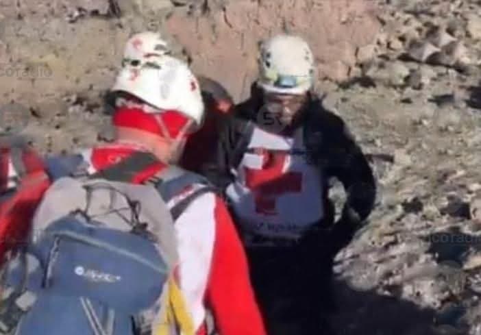 Implementan rescate de alpinistas en Pico de Orizaba
