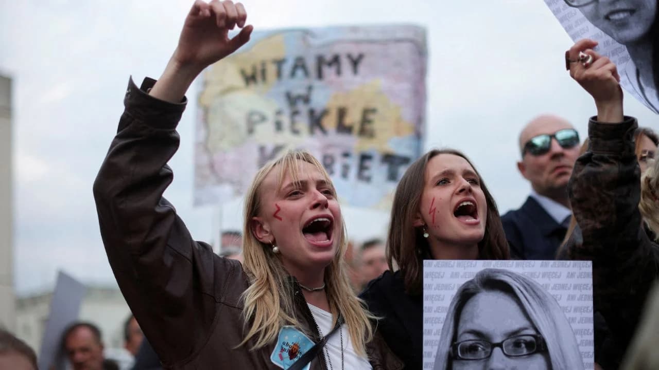 Marchan a favor de la vida en Polonia