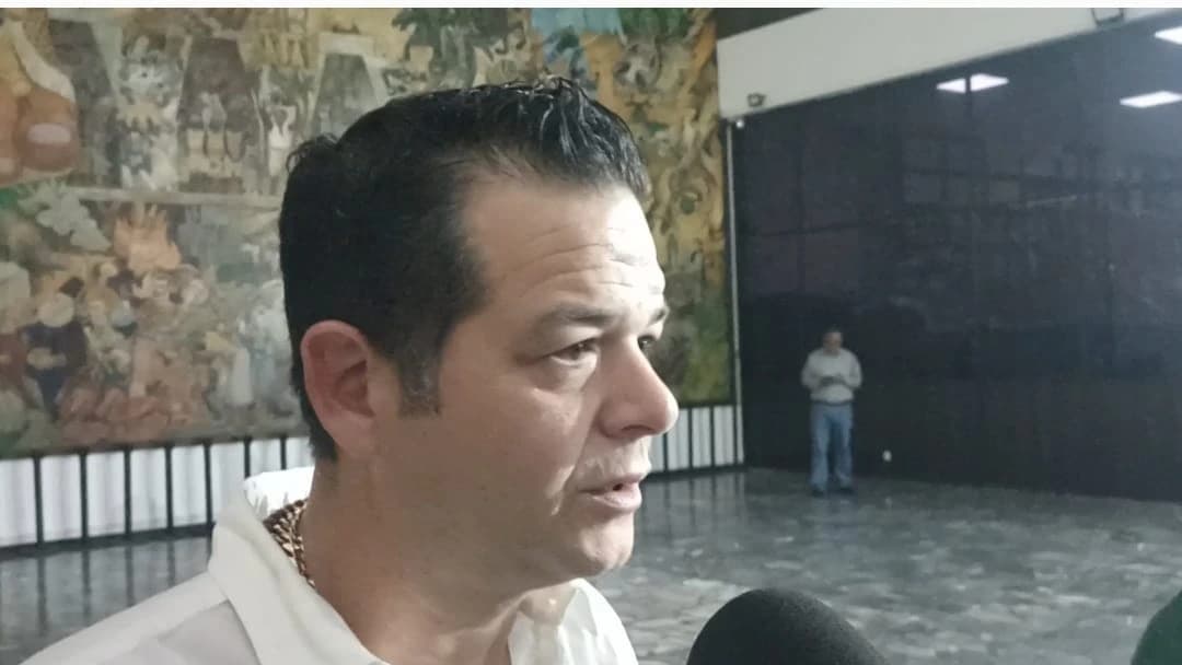 Es negligencia no subir salario a todos los policías, reprocha oposición