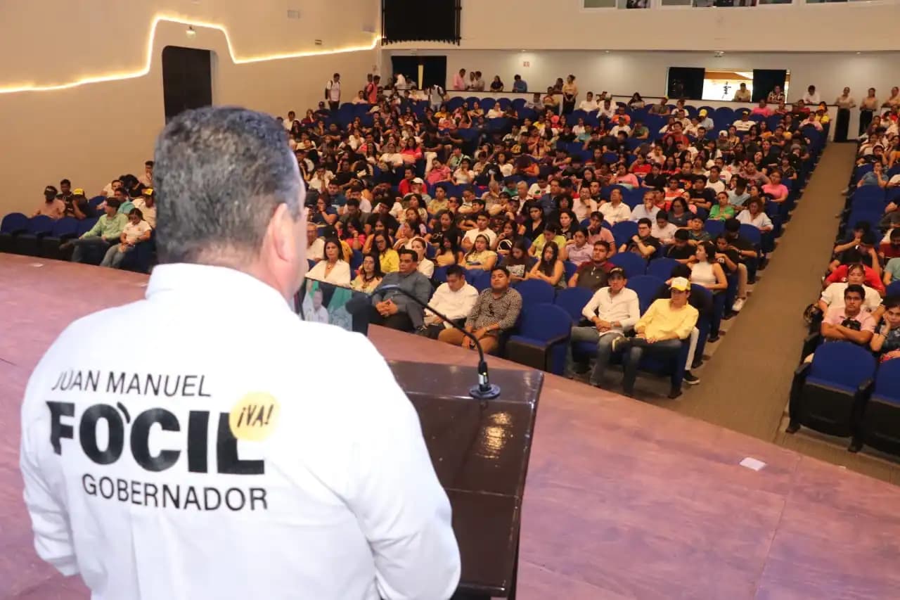 Estiman universitarios positivo diálogo con candidatos