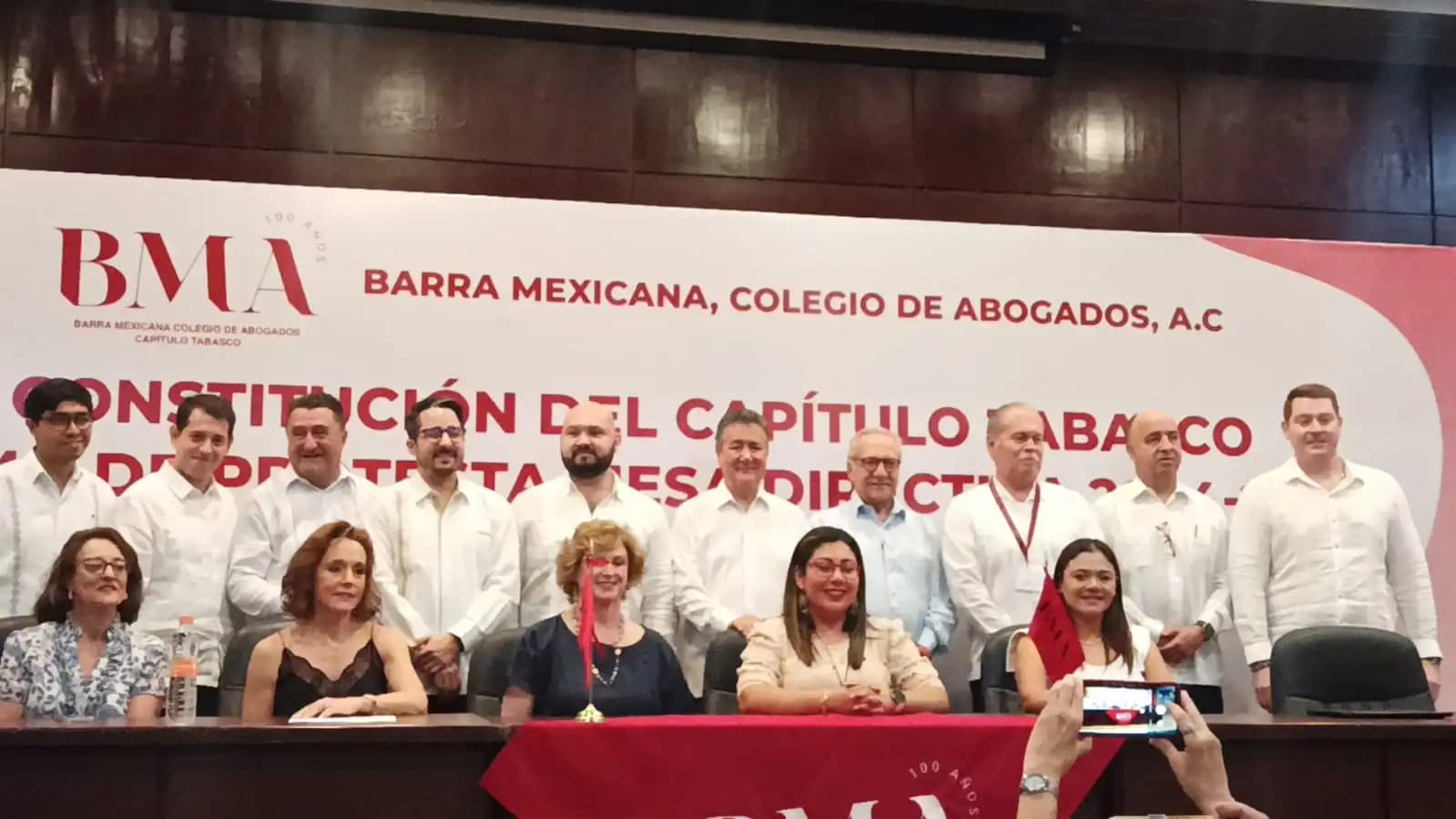 Llega a Tabasco nueva agrupación de abogados
