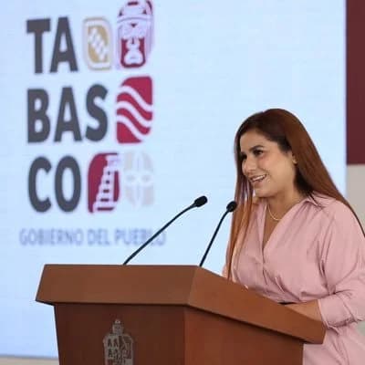 Acusan de nepotismo a funcionaria del Gobierno de May