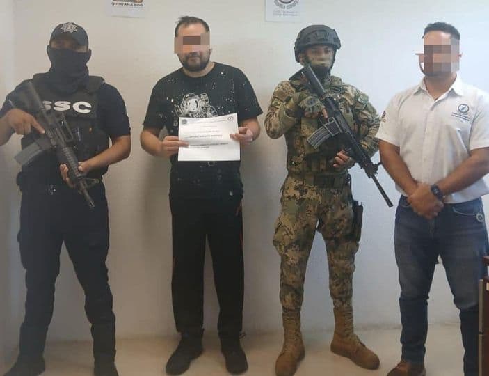 Detienen a ex funcionario de Puerto Morelos