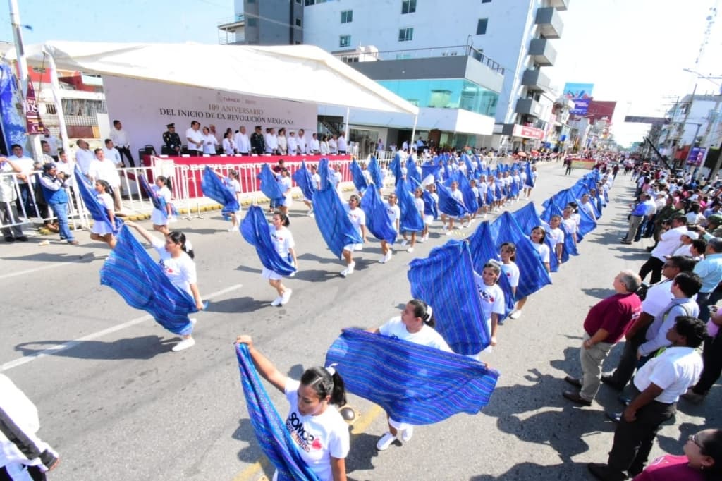 Cerrarán calles en Villahermosa, por desfile del 20 de noviembre