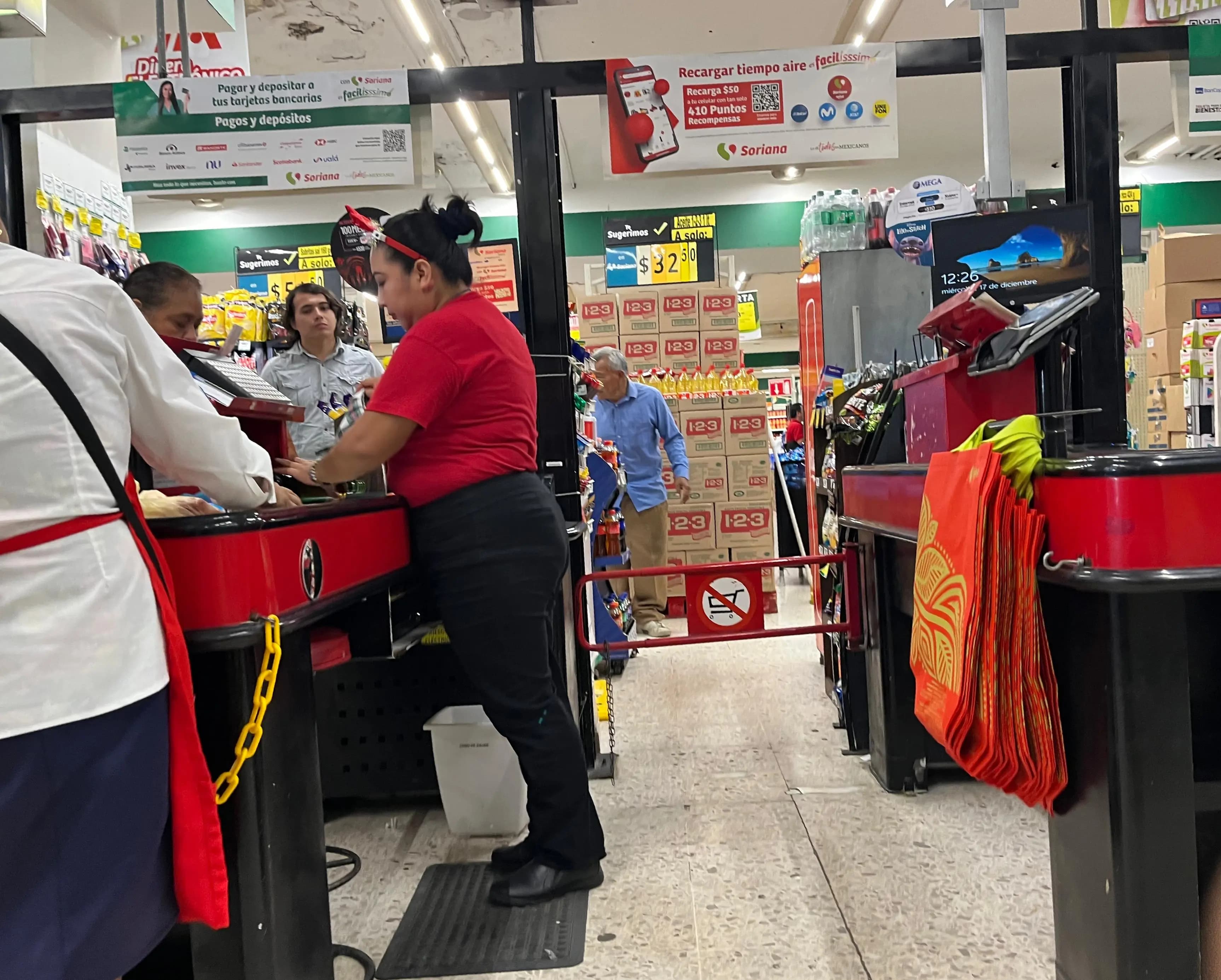 Incumplen negocios de Zona Luz de Villahermosa con Ley Silla