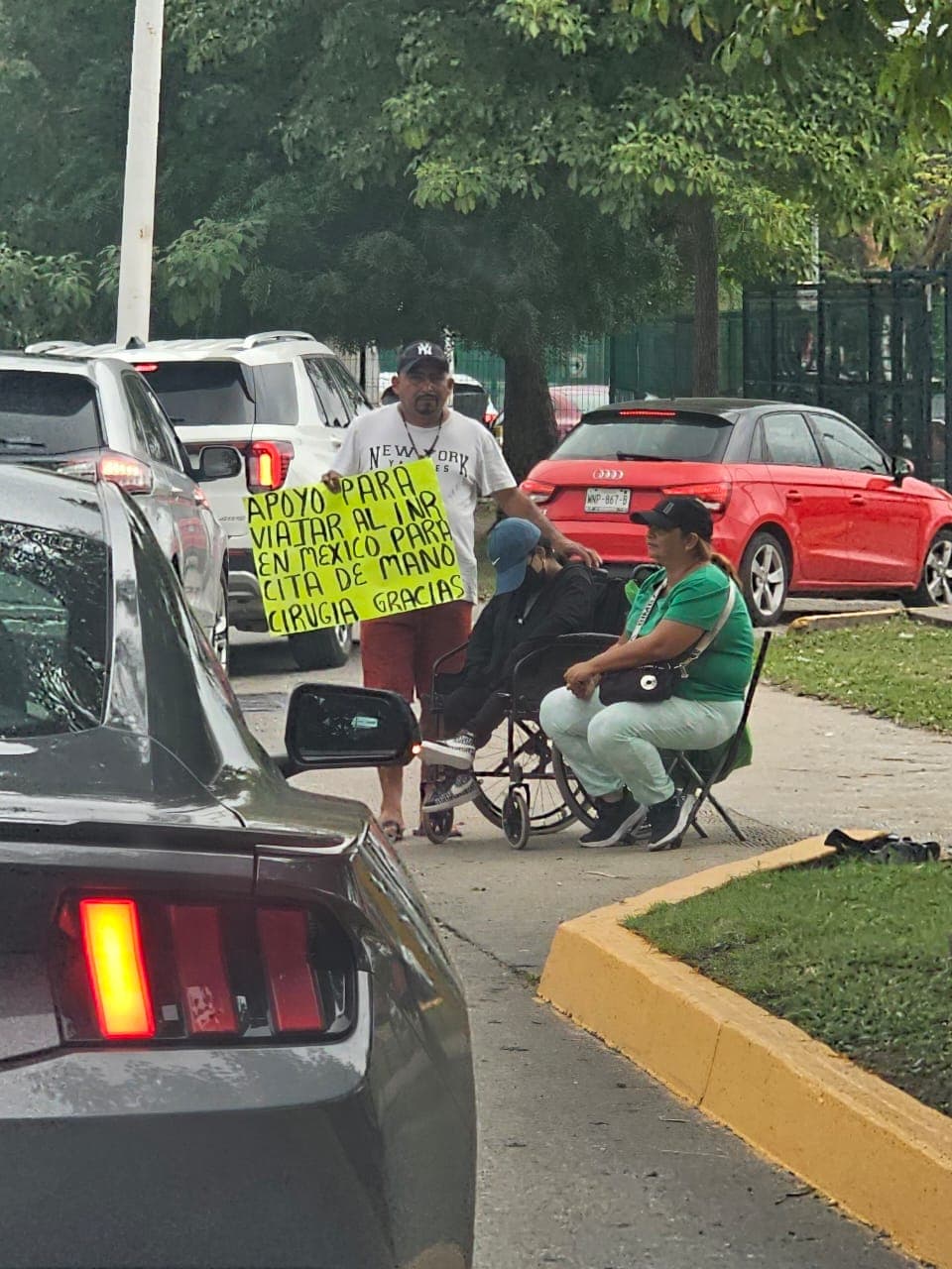 Piden ayuda en la calle para costear tratamiento