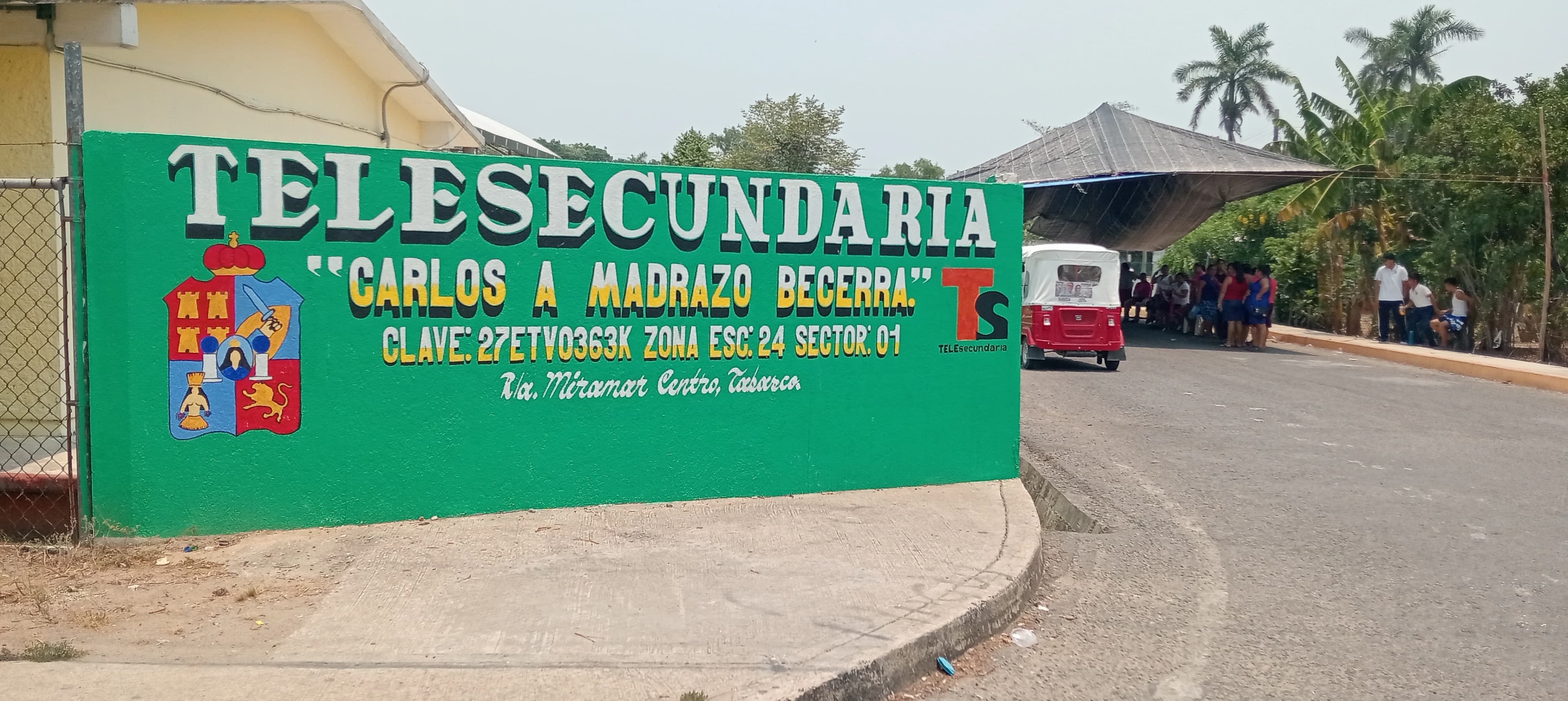 Retienen a maestros en Miramar por violencia contra alumnos