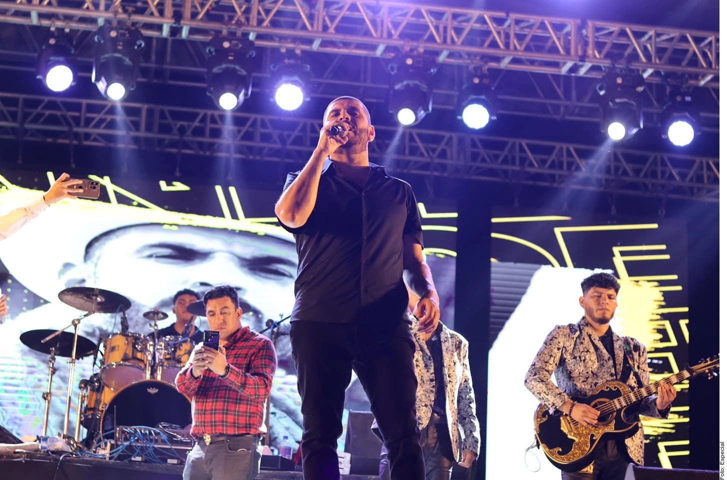 Suenan narcocorridos en Feria de Macuspana