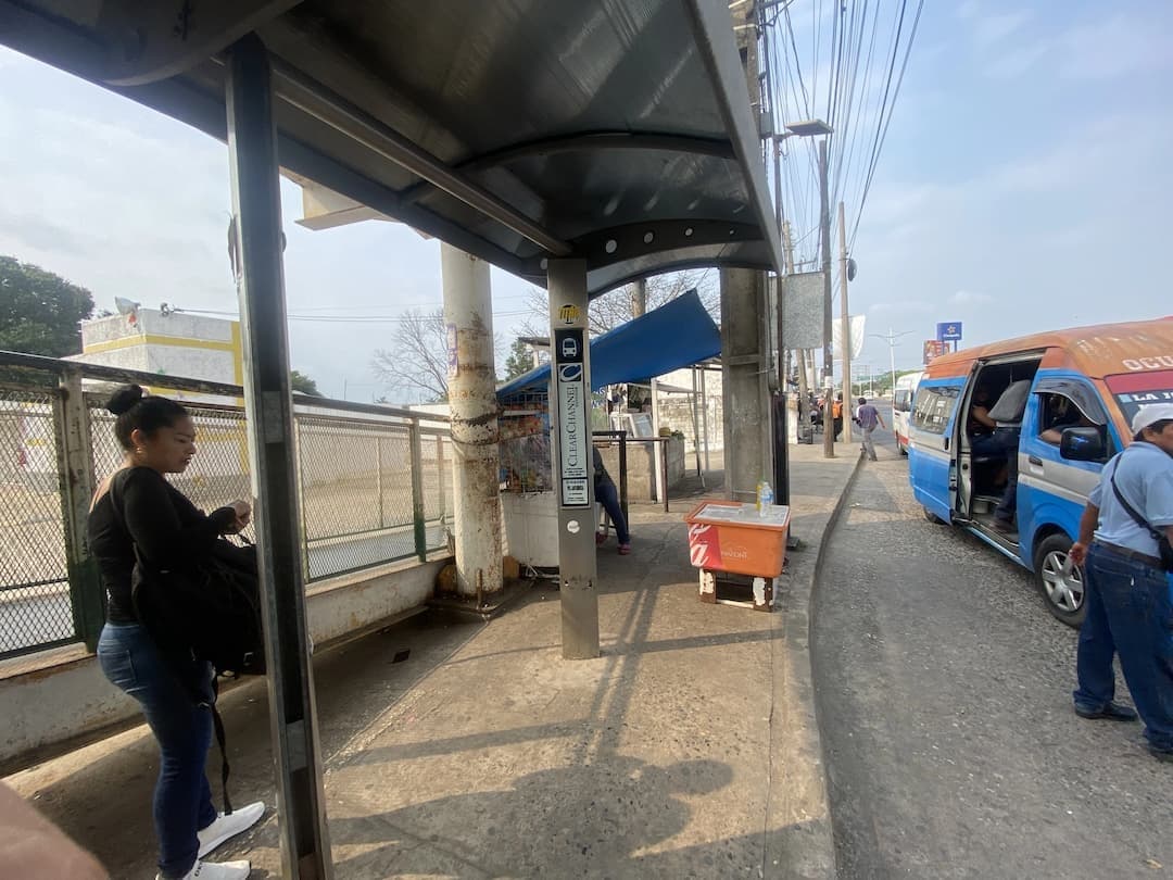 En ruinas 28% de paradas en Villahermosa