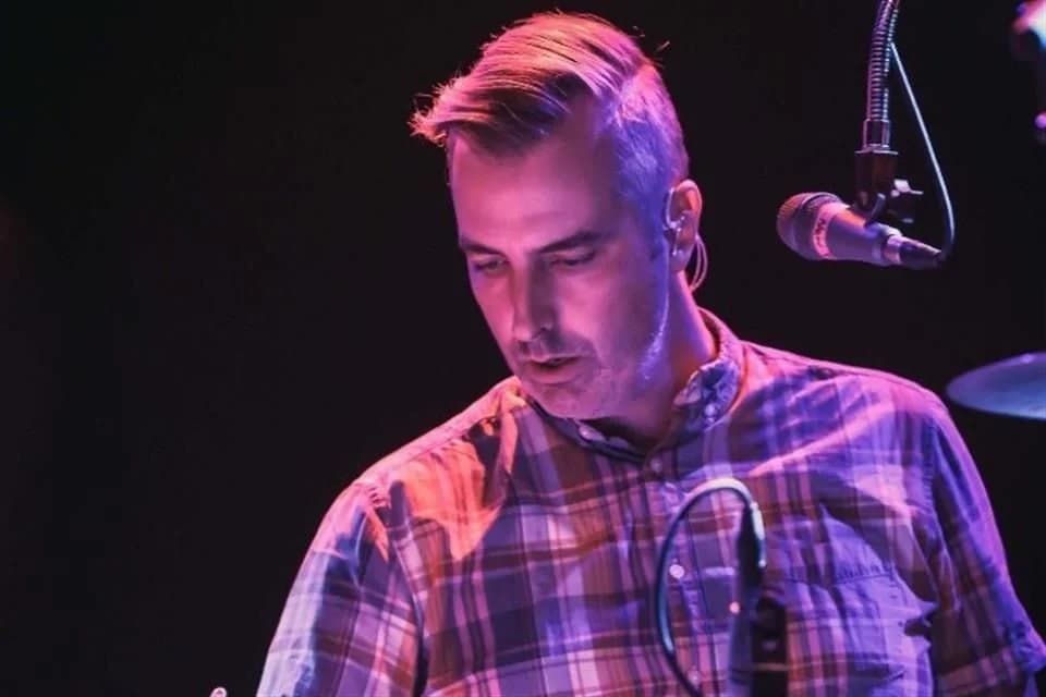 Cae baterista de The New Pornographers por pornografía