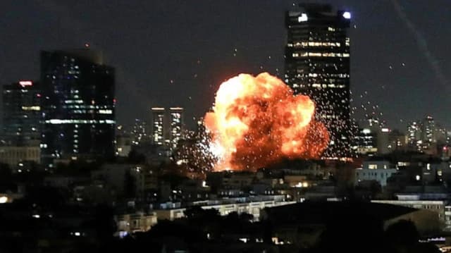 Irán rompe acuerdos mientras la guerra por Ormuz escala