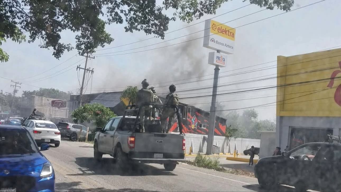 Incendio en pollería afecta gimnasio en la Villa Parrilla de Centro