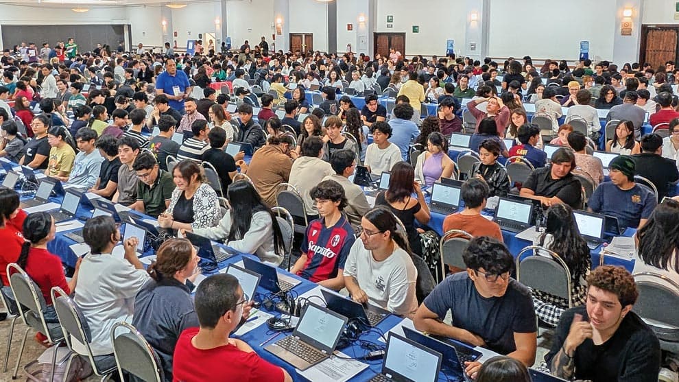 Siete de cada 10 aspirantes presentaron examen de control: UNAM