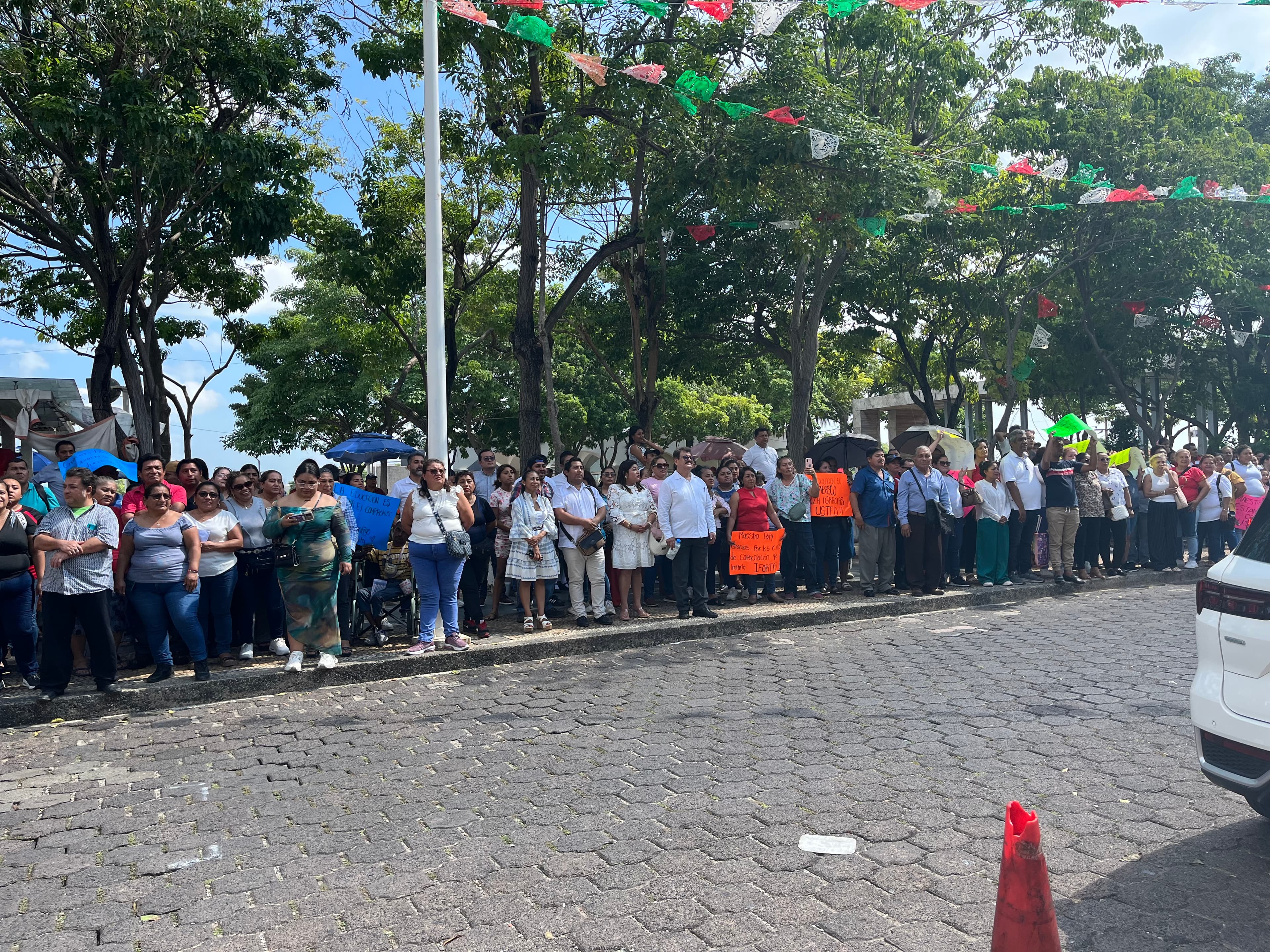 Como "candidata" comparece Iparrea en el Congreso