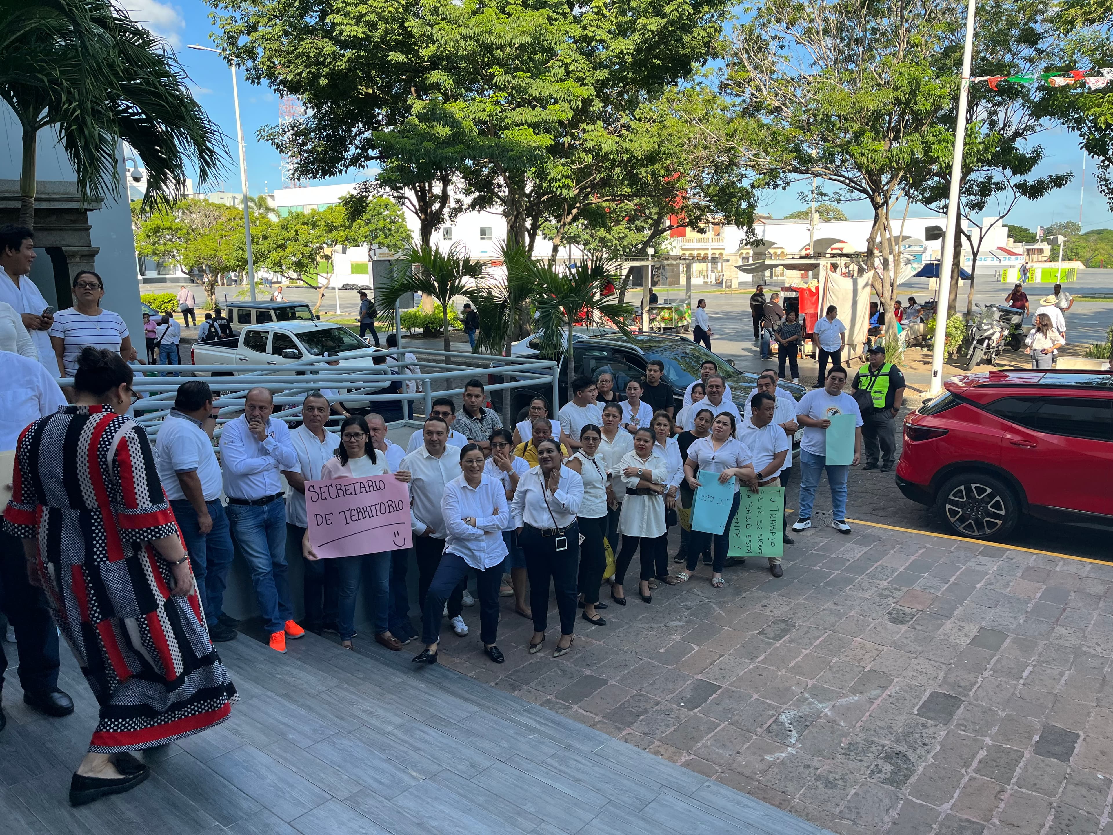 Culpa Calderón a federación por falta de medicamentos en Tabasco